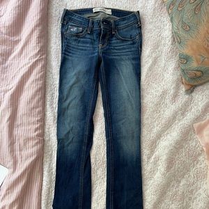 Hollister jeans W23